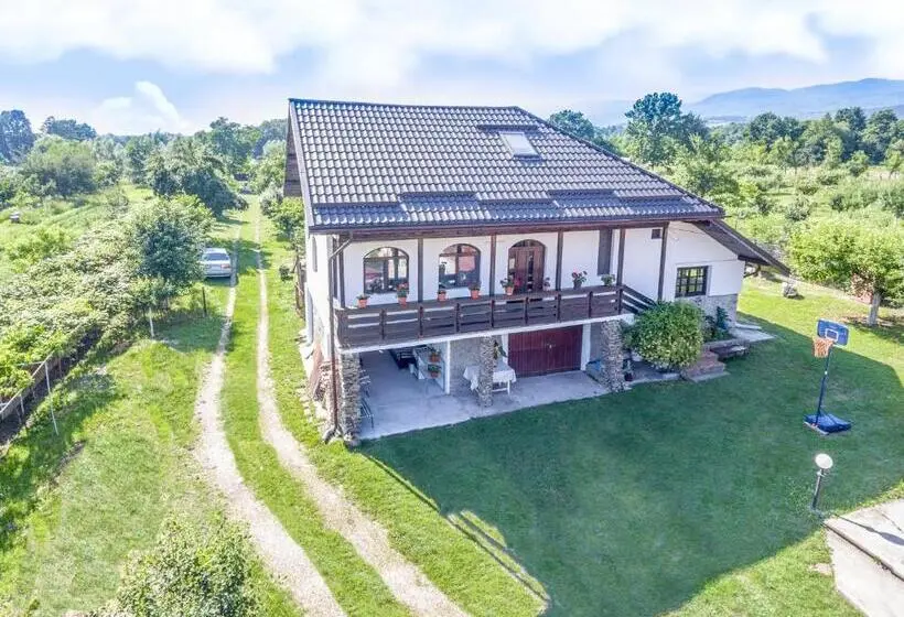 خانه 4 خوابه, Casa De Vacanta Mirela