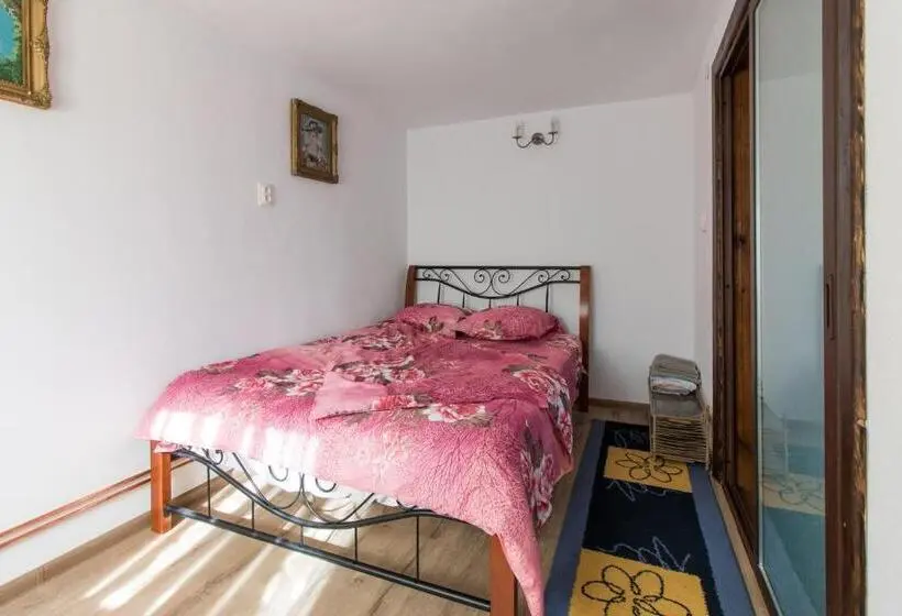 خانه 4 خوابه, Casa De Vacanta Mirela
