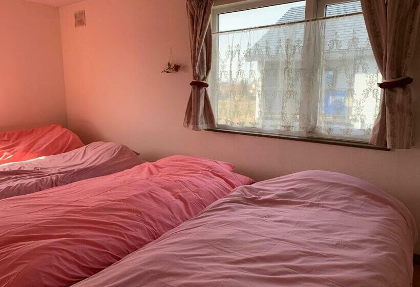 חדר סטנדרטי לארבעה עם חדר אמבטיה משותף, Stay Sakura