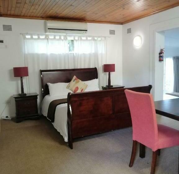 דירת חדר בקומת קרקע, Sakabula Country Lodge