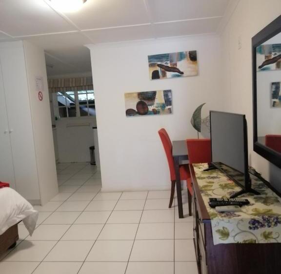 דירת חדר בקומת קרקע, Sakabula Country Lodge