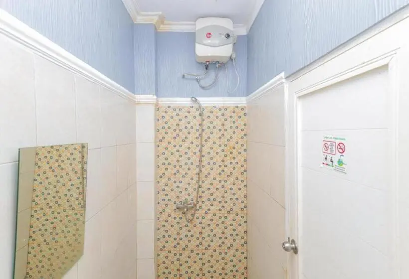 Standard-huone, Urbanview Hotel Syariah Near Gelora Delta Sidoarjo