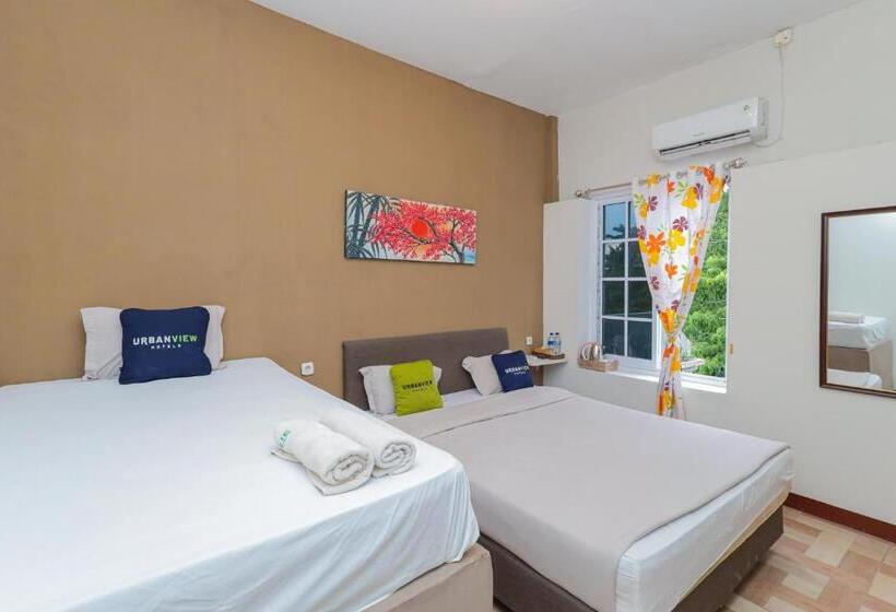 Семейный Номер, Urbanview Hotel Syariah Near Gelora Delta Sidoarjo