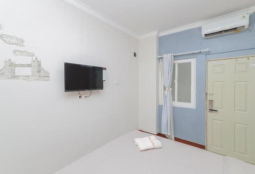 Номер Стандарт, Urbanview Hotel Syariah Near Gelora Delta Sidoarjo