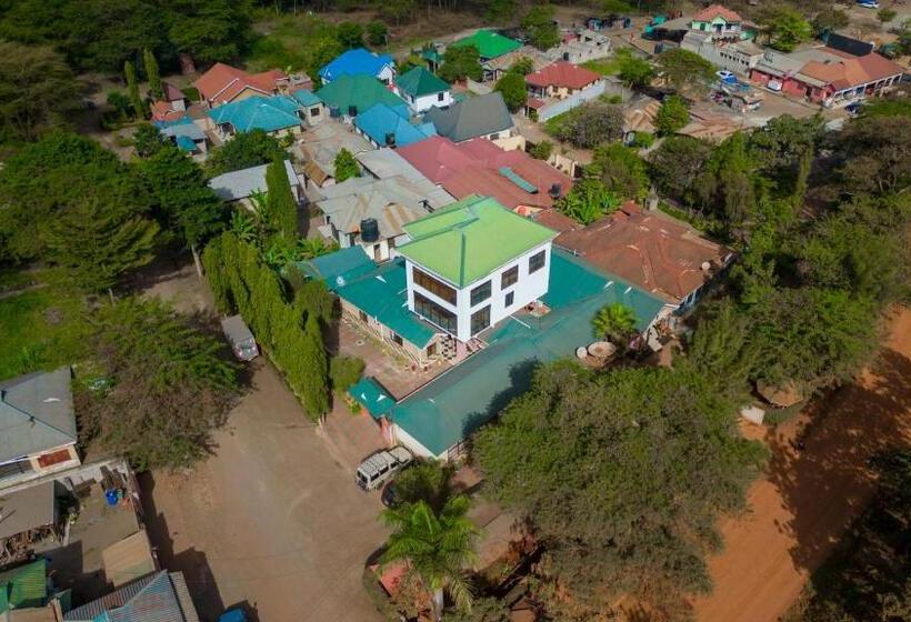 Стандартный Номер Кровать Кинг, Mzunguu Safari Lodge