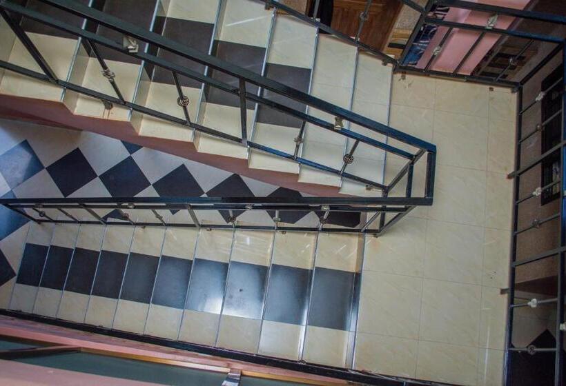 스탠다드 룸 킹사이즈 침대, Mzunguu Safari Lodge