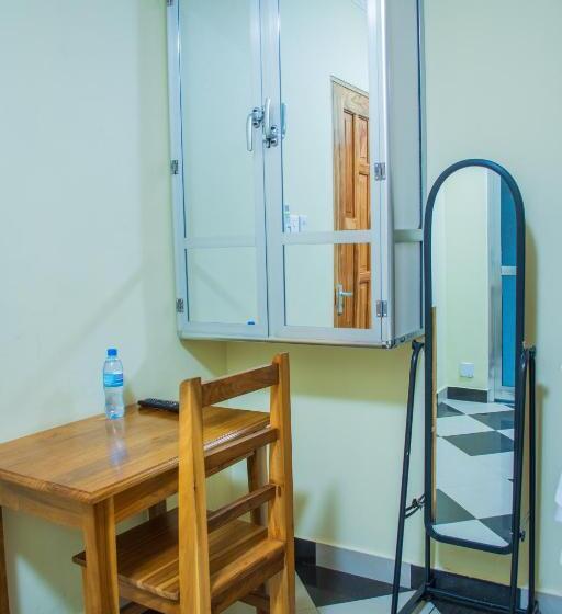 스탠다드 룸 킹사이즈 침대, Mzunguu Safari Lodge