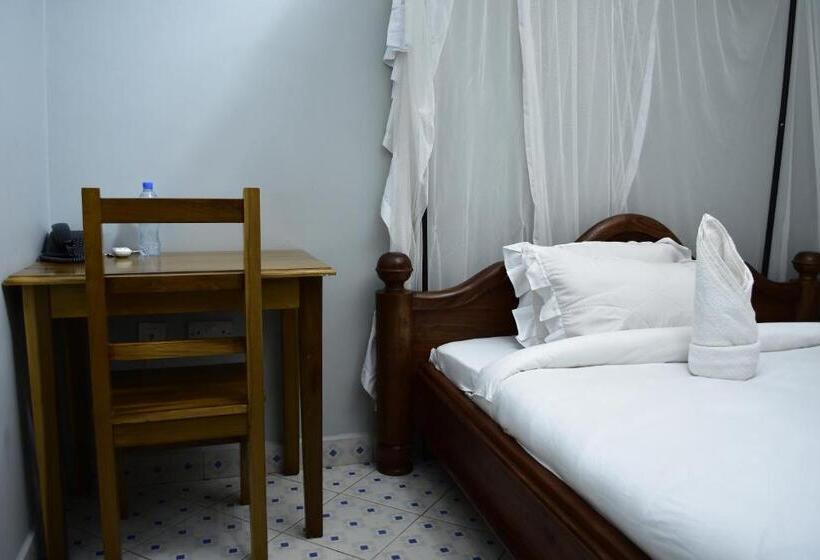 스탠다드 룸 킹사이즈 침대, Mzunguu Safari Lodge