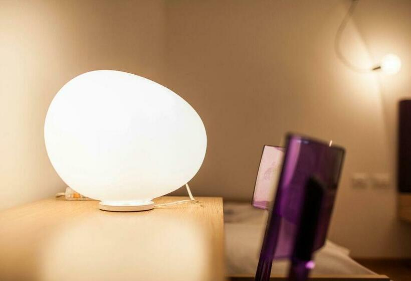 四人标准间, Pramaggiore