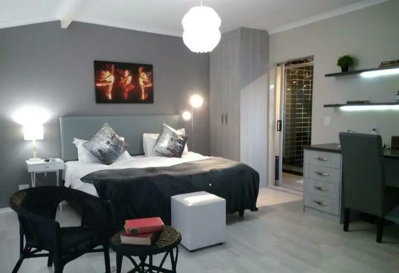オーシャンビューデラックススイート, Mulenvo Guest House
