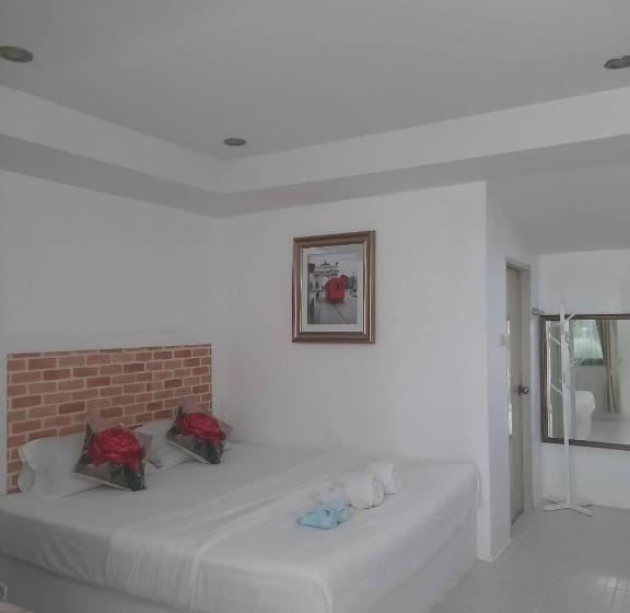 غرفة قياسية مطلّة علي الحديقة, Pon Resort