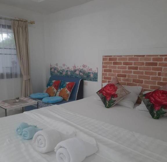 غرفة قياسية مطلّة علي الحديقة, Pon Resort