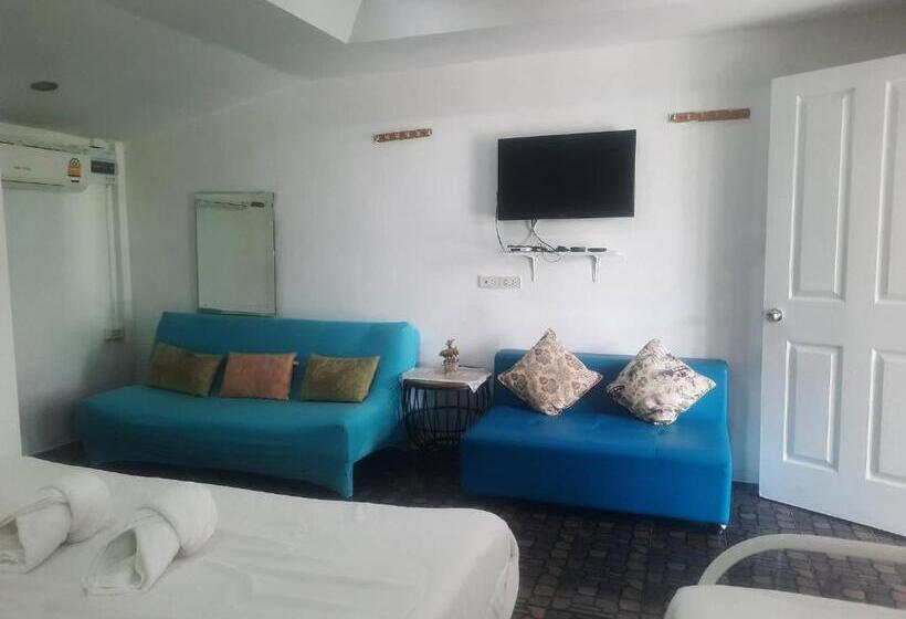 غرفة قياسية رباعية, Pon Resort