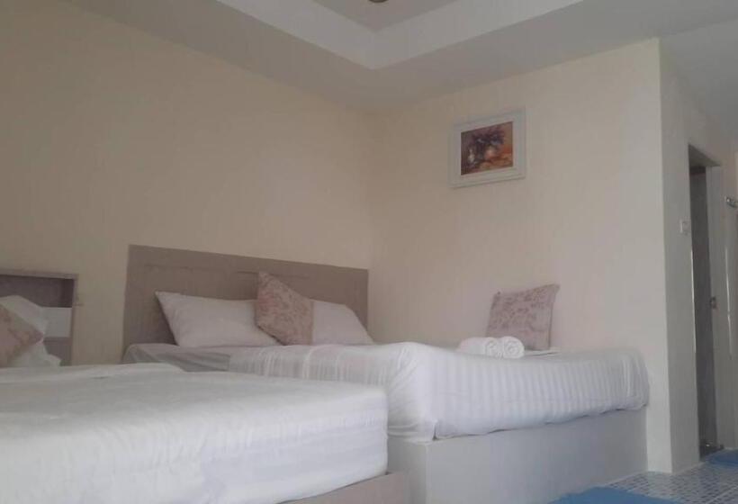 غرفة قياسية ثلاثية, Pon Resort