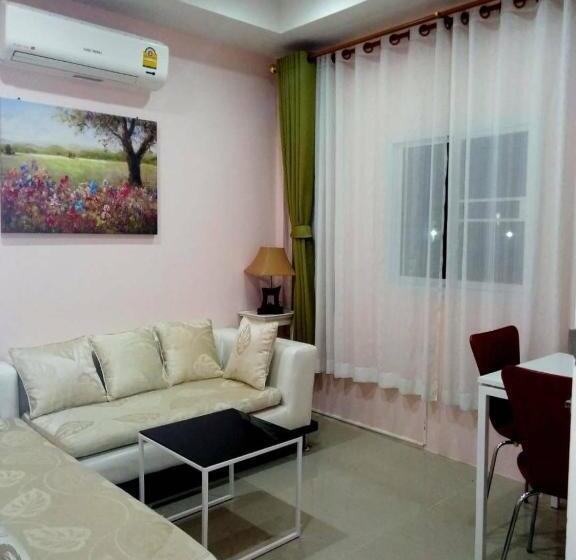 بنجلو قياسى, Pon Resort