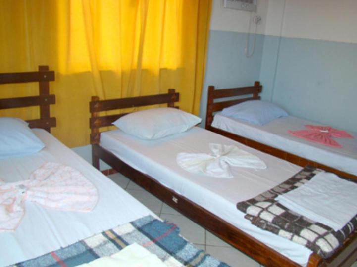 标准三人间, Ximenes