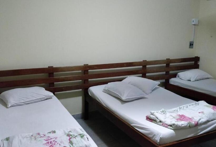 四人标准间, Ximenes