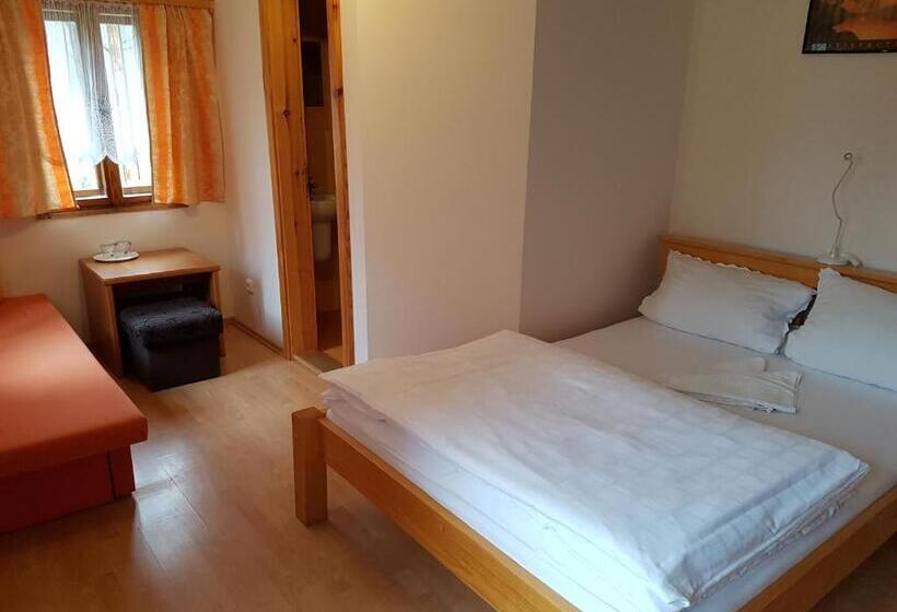 חדר סטנדרט לשלושה, Pension Pod Kaštany Srbská Kamenice