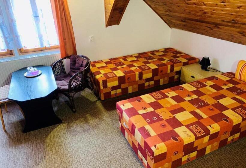 חדר משפחתי חדר אמבטיה משותף, Pension Pod Kaštany Srbská Kamenice