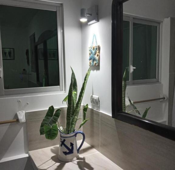 Familie Værelse Havudsigt, Hospedaje Algarrobo Machalilla