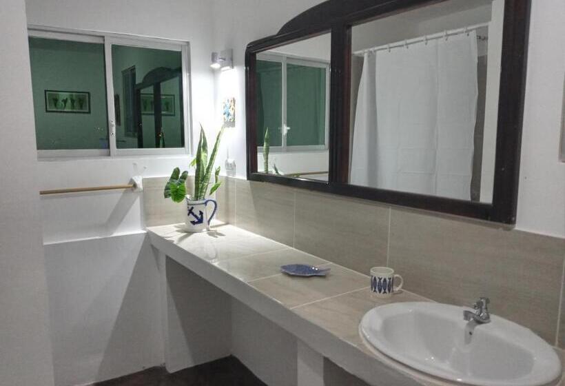 Familie Værelse Havudsigt, Hospedaje Algarrobo Machalilla