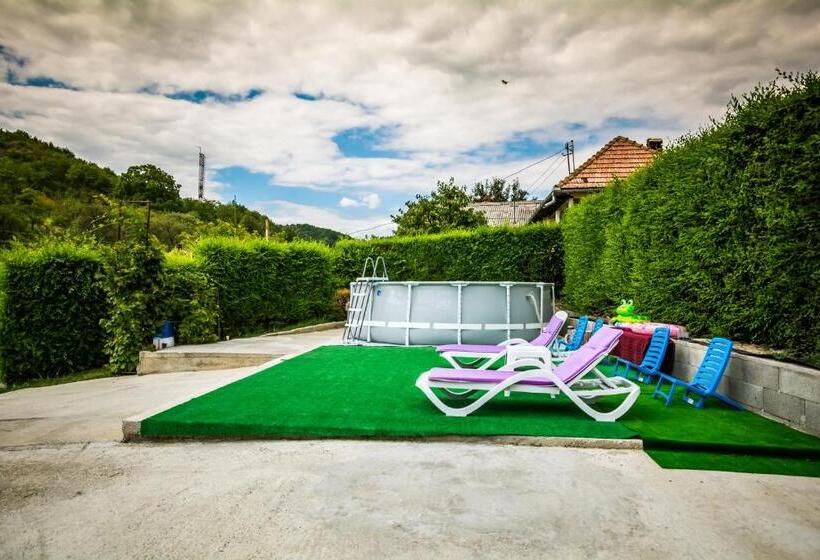 디럭스 룸 킹사이즈 침대, Casa Cu Muri