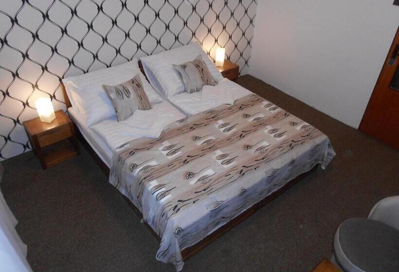 Номер Стандарт, Bitov