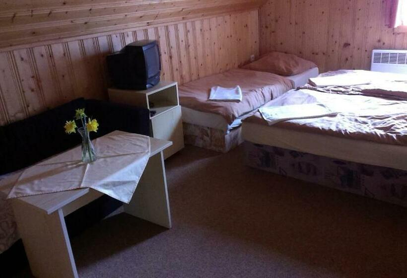 标准三人间共用浴室, Chalupa Pohodička