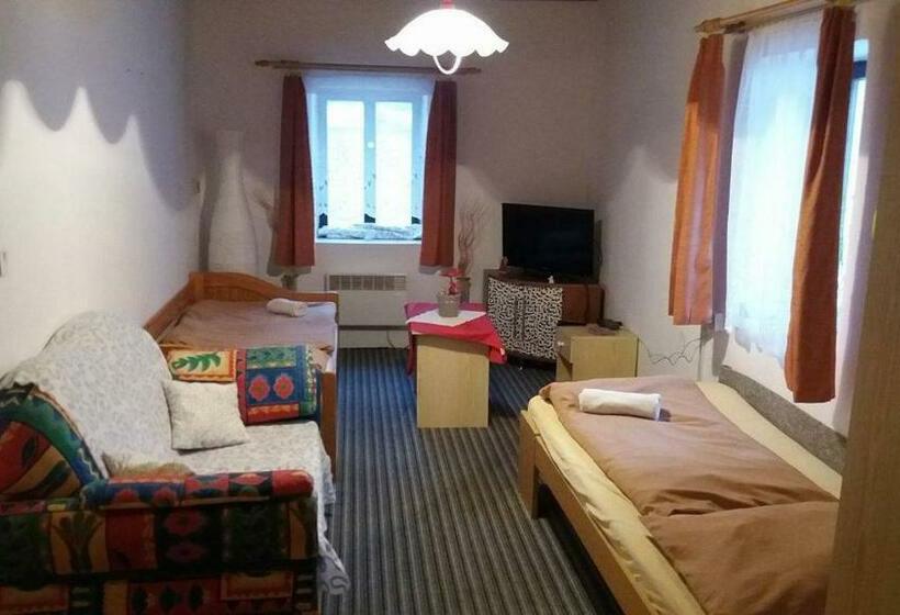 Апартаменты 1 Спальня Нижний Этаж, Chalupa Pohodička