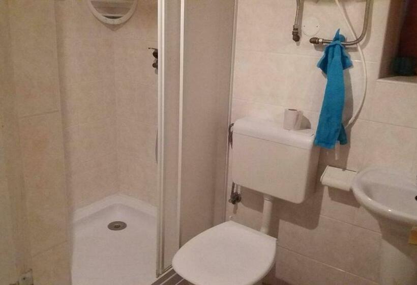 低层单卧公寓, Chalupa Pohodička