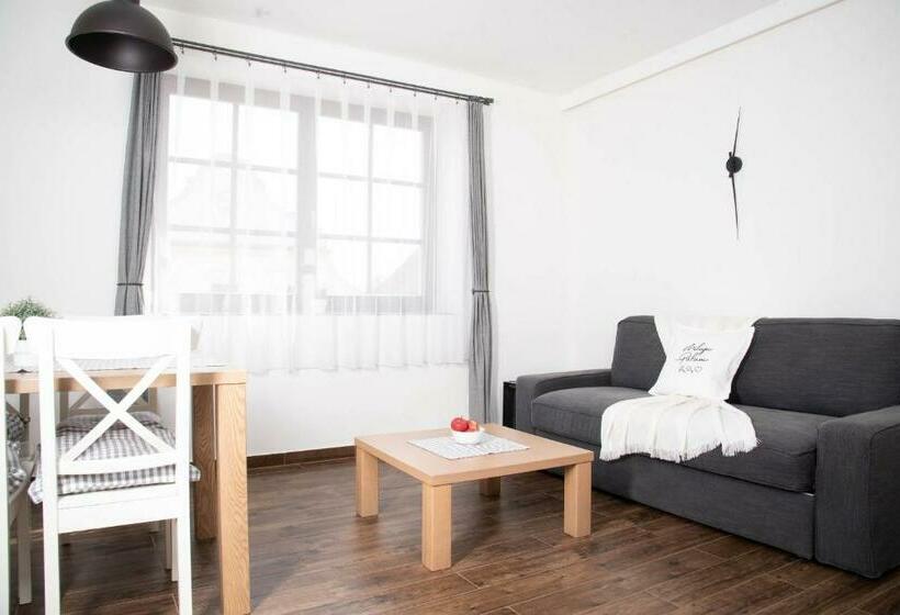 디럭스 스위트, U Josífka