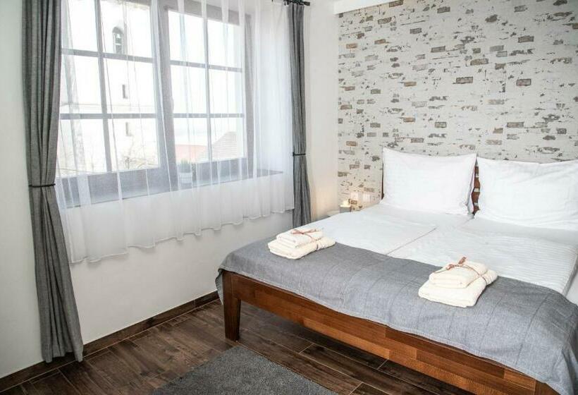 디럭스 스위트, U Josífka