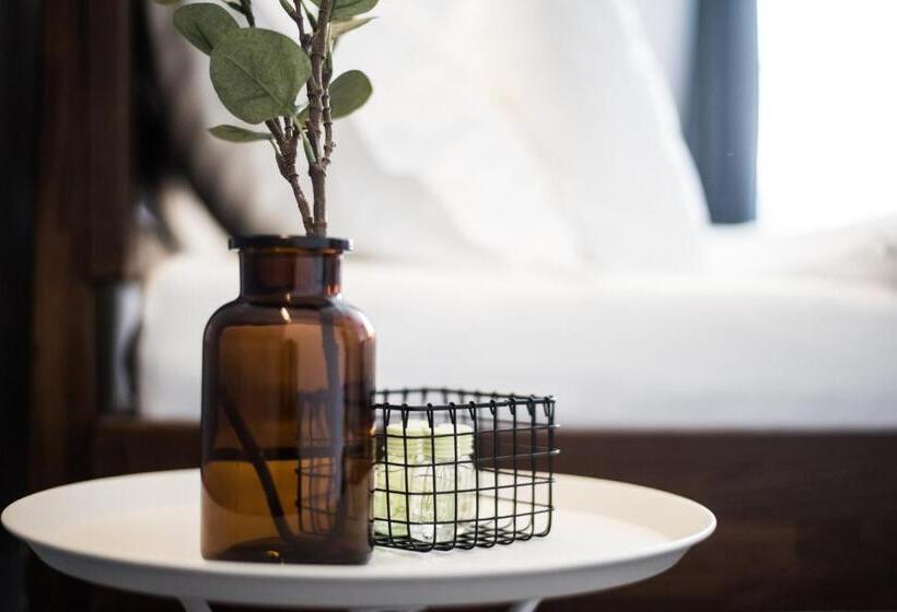 디럭스 스위트, U Josífka