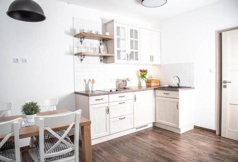 디럭스 스위트, U Josífka