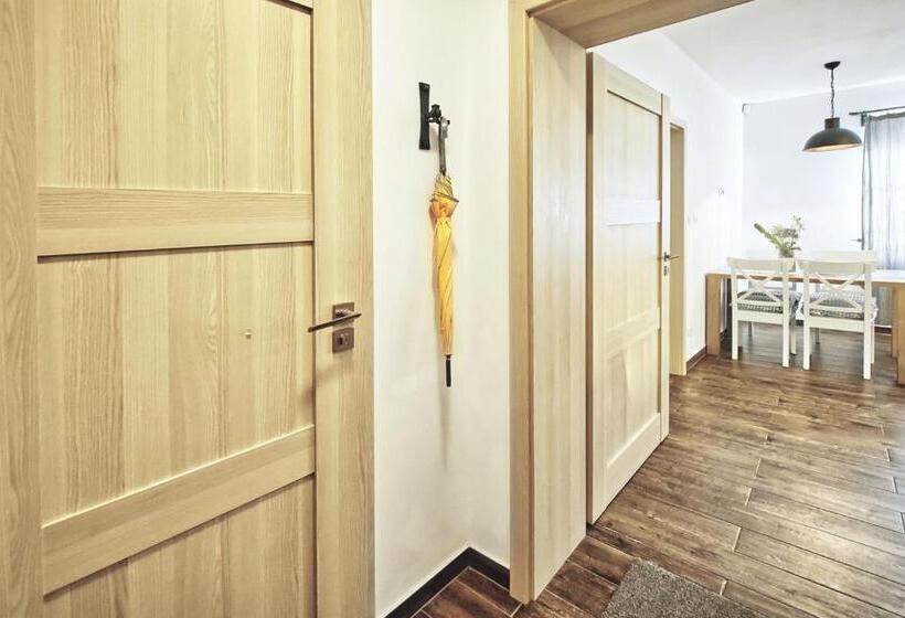 디럭스 스위트, U Josífka