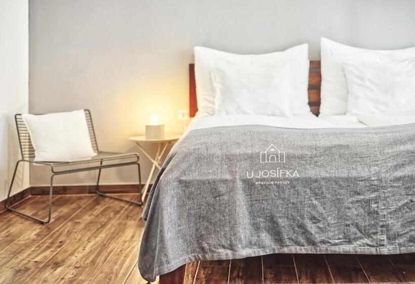 디럭스 스위트, U Josífka