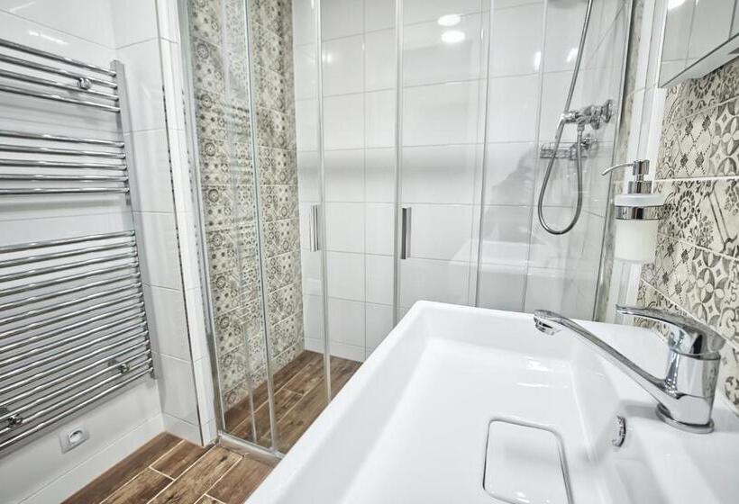 디럭스 스위트, U Josífka