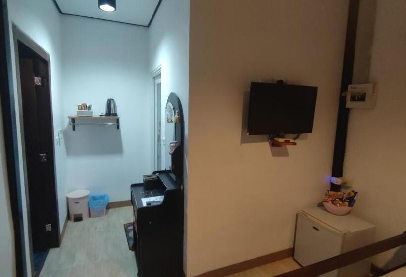 חדר סטנדרט, Rai Eingpu