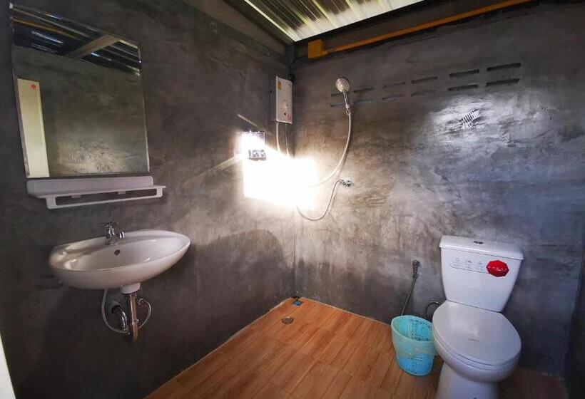 חדר משפחתי, Rai Eingpu