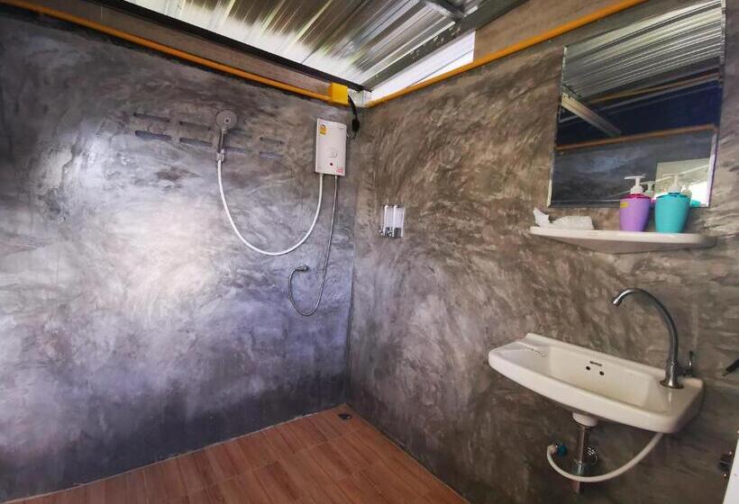 חדר משפחתי, Rai Eingpu