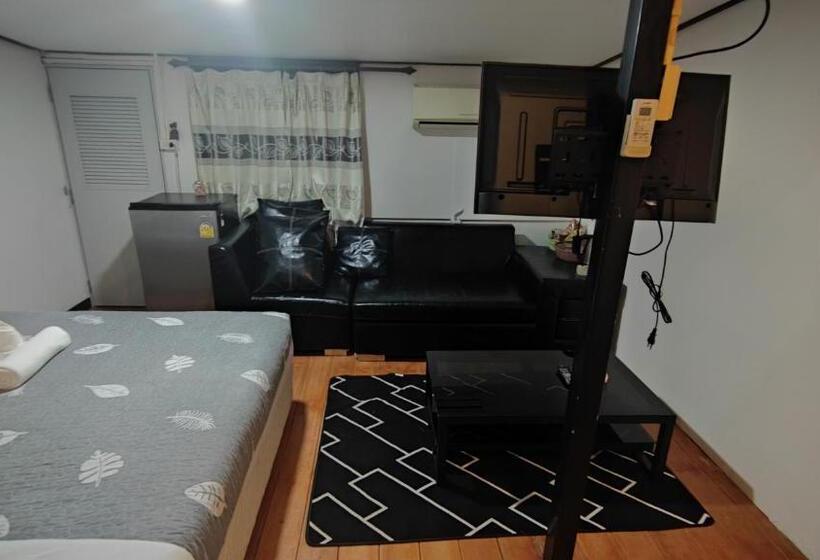 חדר סופריור, Rai Eingpu