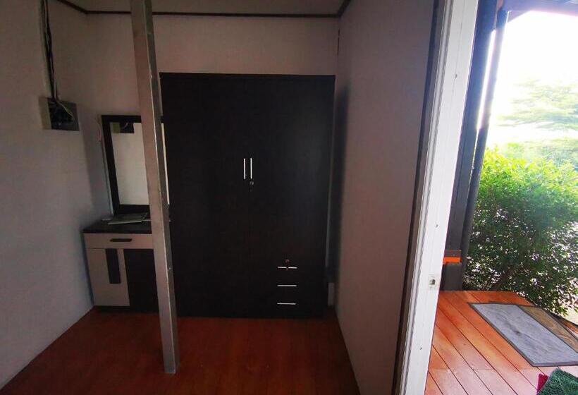 חדר סופריור, Rai Eingpu