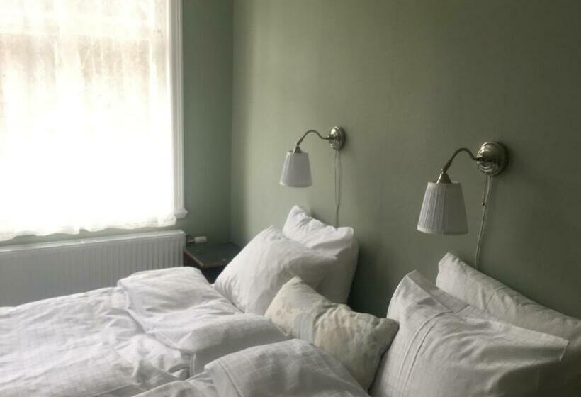 标准间带阳台, Stf Villa Söderåsen B&b