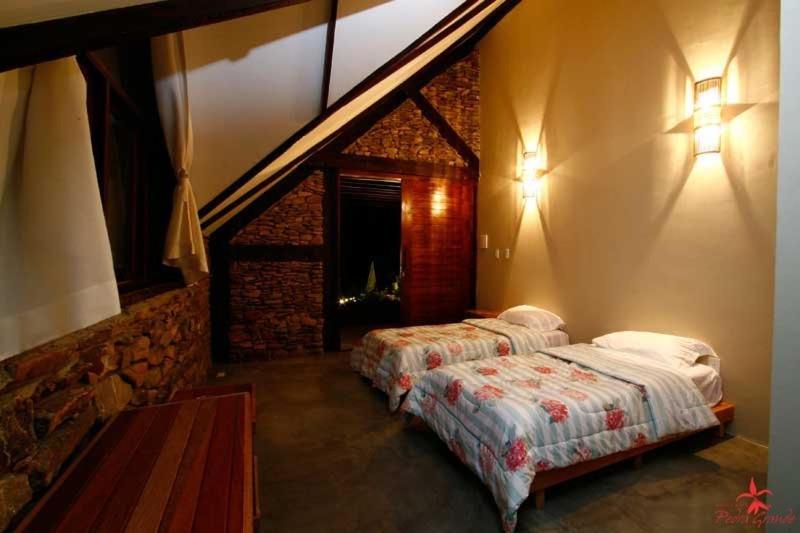 غرفة قياسية ثلاثية, Pousada Pedra Grande