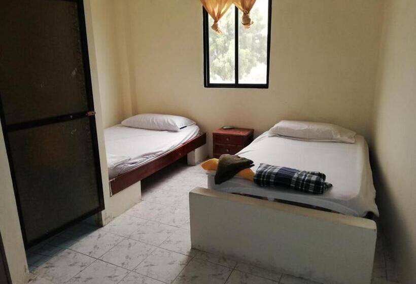 Номер Стандарт Трехместный, Auto Hostal Jaramisol