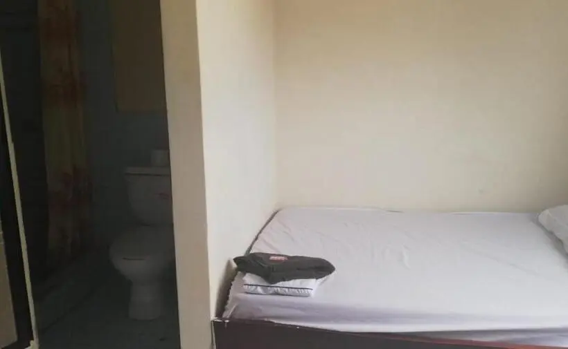 スタンダードルーム, Auto Hostal Jaramisol
