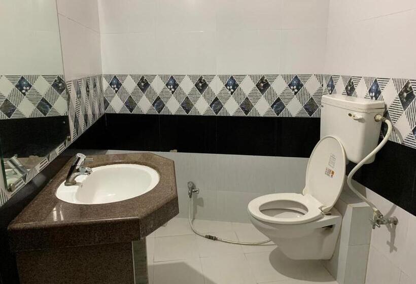 غرفة ديلوكس, Mount Way