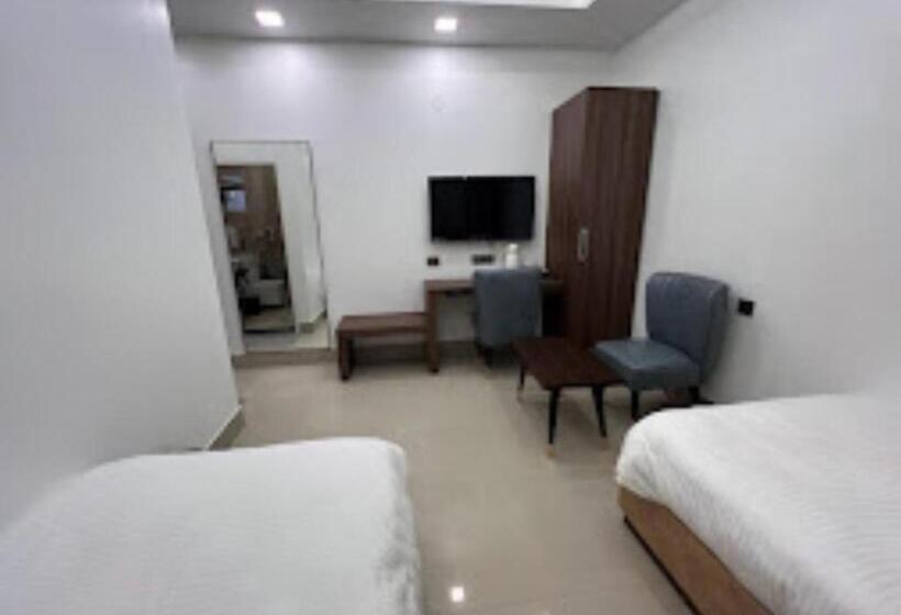 Номер Deluxe, Dup