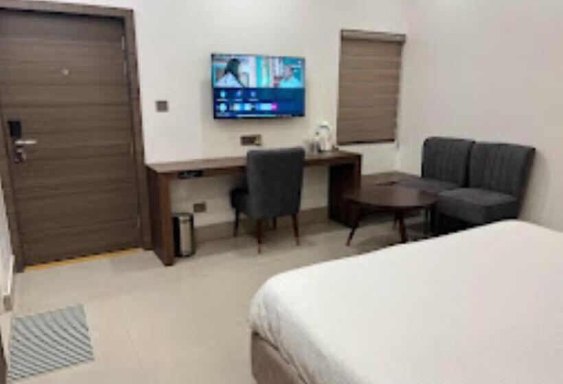 Номер Deluxe, Dup