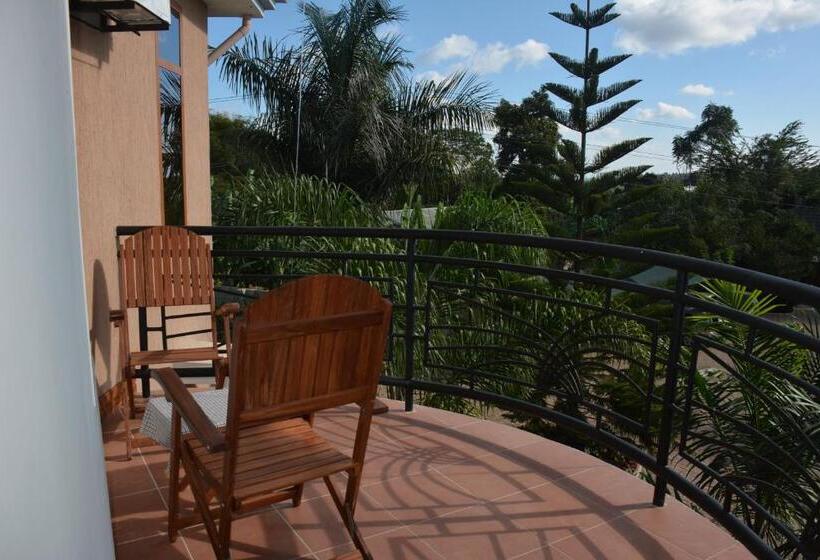 デラックスルーム, Nejobugg Palace